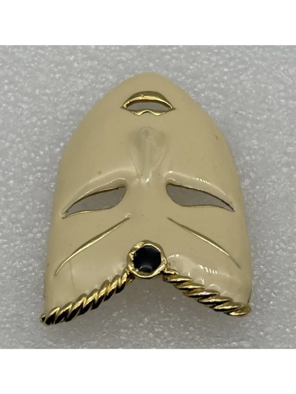 Vintage Masquerade Mardi Gras Mask Brooch Cream Black Enamel Gold Tone Unbranded